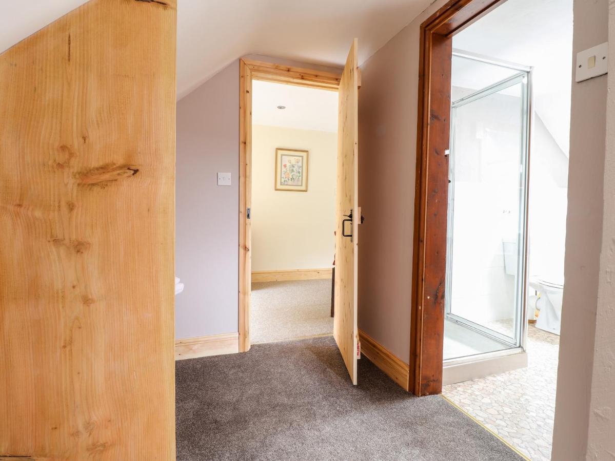 Barn Court Cottage Нарберт Экстерьер фото