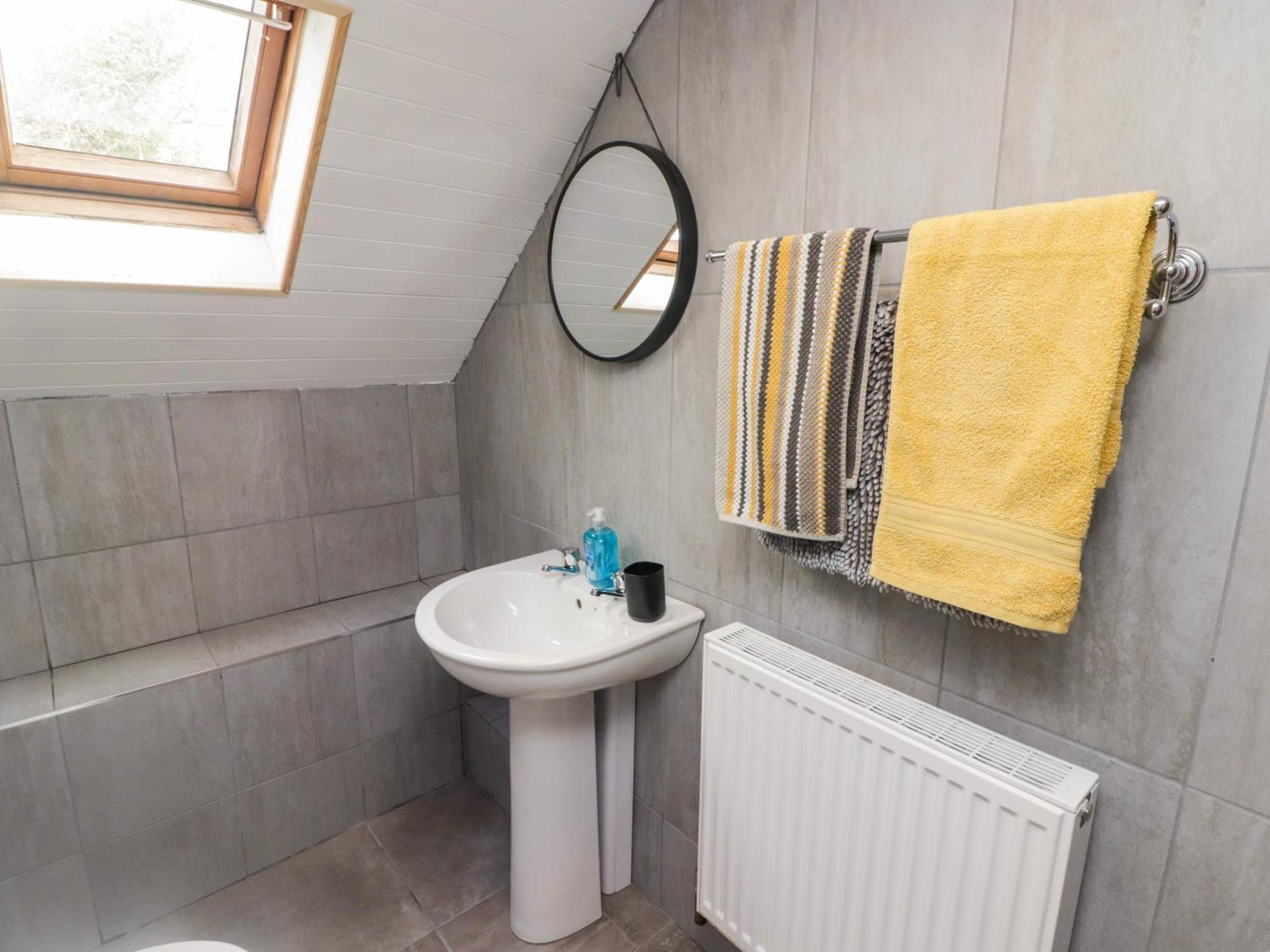 Barn Court Cottage Нарберт Экстерьер фото